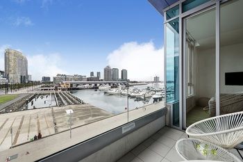 Docklands Private Collection Of Apartments - NewQuay - Accommodation in Brisbane 55