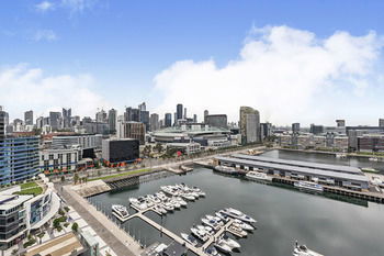 Docklands Private Collection Of Apartments - NewQuay - Accommodation in Brisbane 56