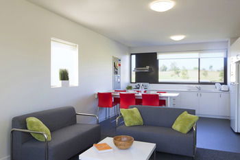 Western Sydney University Village-Campbelltown Campus - Accommodation in Brisbane 3