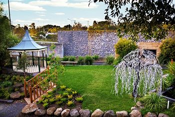 Elizabethan Lodge - Accommodation in Brisbane 6