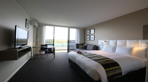 Holiday Inn Warwick Farm - Accommodation in Brisbane 2
