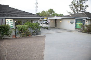 Colonial Terrace Motor Inn - Accommodation in Brisbane 12