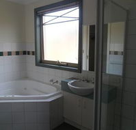 Australian Home Away  Box Hill 32 - Accommodation in Brisbane