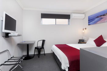 Merewether Motel - Accommodation in Brisbane 10