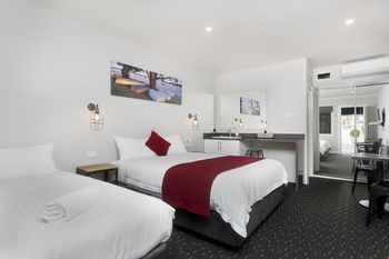 Merewether Motel - Accommodation in Brisbane 11