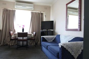 Carnegie Motor Inn - Accommodation in Brisbane 13