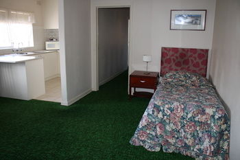 Carnegie Motor Inn - Accommodation in Brisbane 37