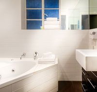 Crest On Barkly Serviced Apartments - Accommodation in Brisbane