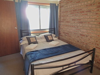 Dungowan Waterfront Apartments - Accommodation in Brisbane 19