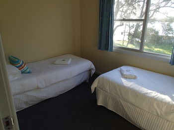 Dungowan Waterfront Apartments - Accommodation in Brisbane 27