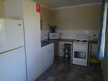 Dungowan Waterfront Apartments - Accommodation in Brisbane 33