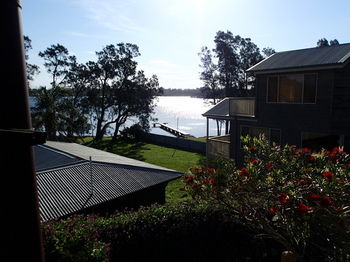 Dungowan Waterfront Apartments - Accommodation in Brisbane 36