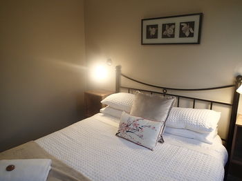 Dungowan Waterfront Apartments - Accommodation in Brisbane 57
