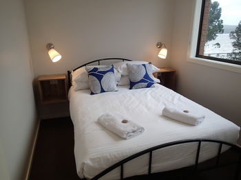 Dungowan Waterfront Apartments - Accommodation in Brisbane 128