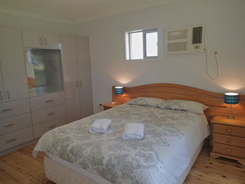 Dungowan Waterfront Apartments - Accommodation in Brisbane 175