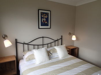 Dungowan Waterfront Apartments - Accommodation in Brisbane 205