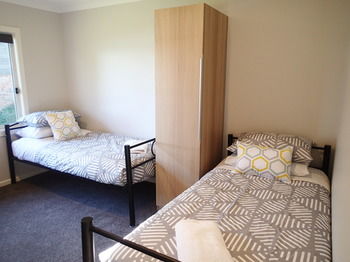 Dungowan Waterfront Apartments - Accommodation in Brisbane 230
