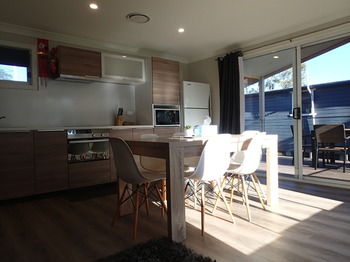 Dungowan Waterfront Apartments - Accommodation in Brisbane 238
