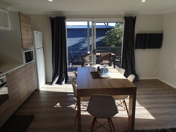 Dungowan Waterfront Apartments - Accommodation in Brisbane 241