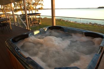 Dungowan Waterfront Apartments - Accommodation in Brisbane 246