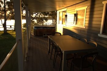 Dungowan Waterfront Apartments - Accommodation in Brisbane 252