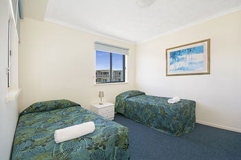 Sandy Shores Luxury Holiday Units - Accommodation in Brisbane 9