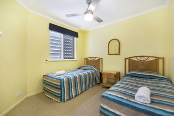 Sandy Shores Luxury Holiday Units - Accommodation in Brisbane 12