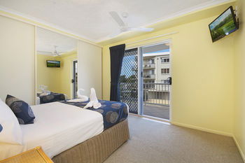 Sandy Shores Luxury Holiday Units - Accommodation in Brisbane 13