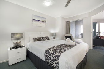 Sandy Shores Luxury Holiday Units - Accommodation in Brisbane 14