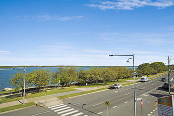 Sandy Shores Luxury Holiday Units - Accommodation in Brisbane 19
