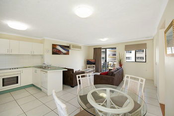 Sandy Shores Luxury Holiday Units - Accommodation in Brisbane 51