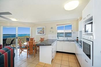 Sandy Shores Luxury Holiday Units - Accommodation in Brisbane 78