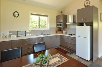 Langbrook Estate Cottages - Accommodation in Brisbane 14