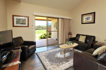 Langbrook Estate Cottages - Accommodation in Brisbane 17