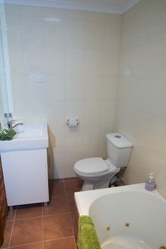 Holly Lane Mews - Accommodation in Brisbane 9