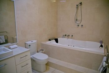 Holly Lane Mews - Accommodation in Brisbane 27