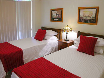 Apple Tree Cottage & Studio - Accommodation in Brisbane 8