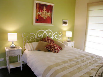 Apple Tree Cottage & Studio - Accommodation in Brisbane 9