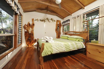 Uluramaya Retreat Cabins - Accommodation in Brisbane 12