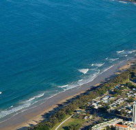 Elouera Tower Beachfront Apartments - Accommodation in Brisbane