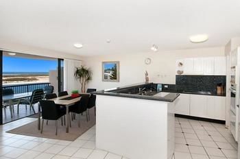 Windward Passage Holiday Apartments - Accommodation in Brisbane 2