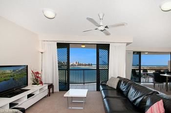 Windward Passage Holiday Apartments - Accommodation in Brisbane 5