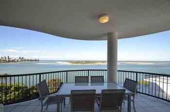 Windward Passage Holiday Apartments - Accommodation in Brisbane 14