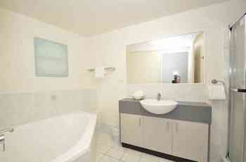 Windward Passage Holiday Apartments - Accommodation in Brisbane 46