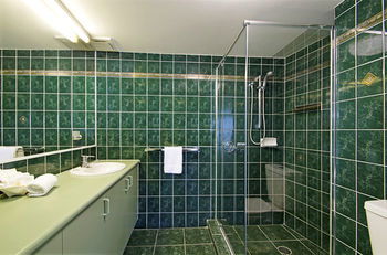 Windward Passage Holiday Apartments - Accommodation in Brisbane 56