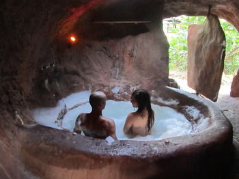 Noosa Edge Nudist Retreat - Accommodation in Brisbane 13