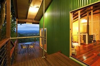 Treetops Accommodation Montville - Accommodation in Brisbane 6
