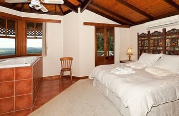Treetops Accommodation Montville - Accommodation in Brisbane 23