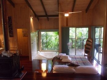 Treetops Accommodation Montville - Accommodation in Brisbane 69