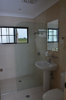 Broken View Estate - Accommodation in Brisbane 1